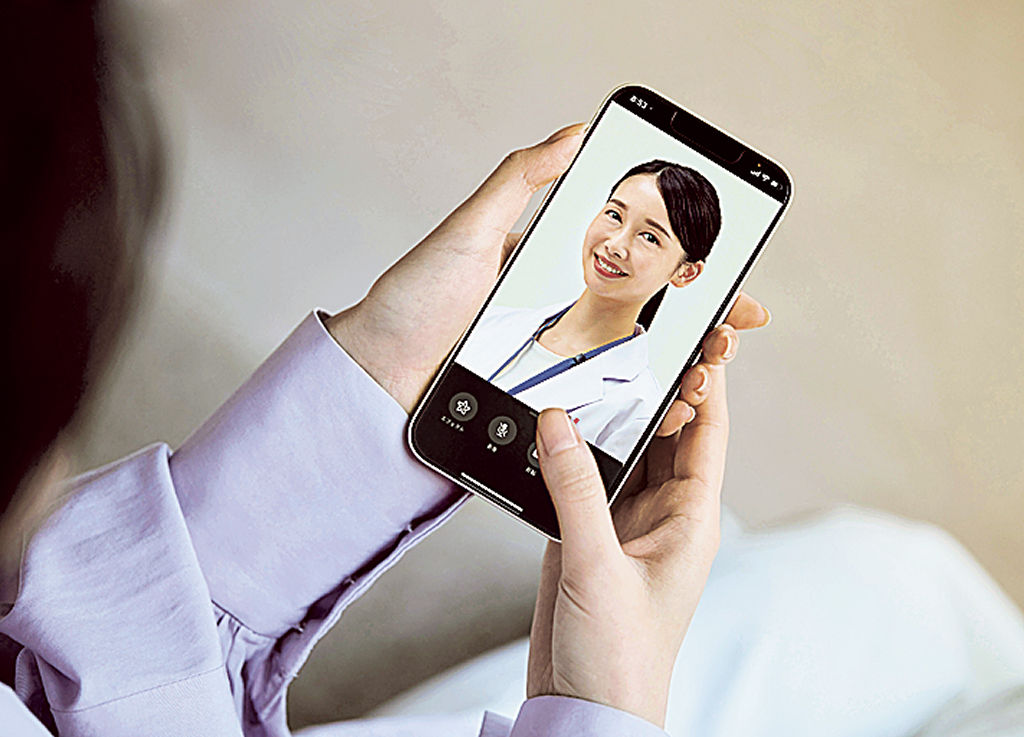 オンライン診療のイメージ。スマートフォンなどで医師に直接、症状などを相談する