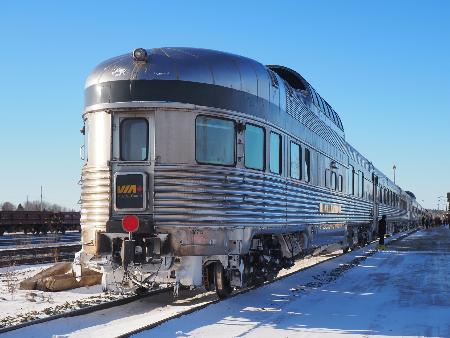 ＶＩＡ鉄道カナダの「カナディアン」の展望車＝２０２３年１２月、カナダ東部オンタリオ州（筆者撮影）