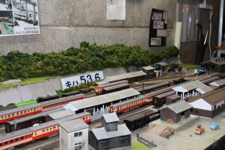 備後落合駅構内にある１９６９年ごろの駅のにぎわいを再現した模型