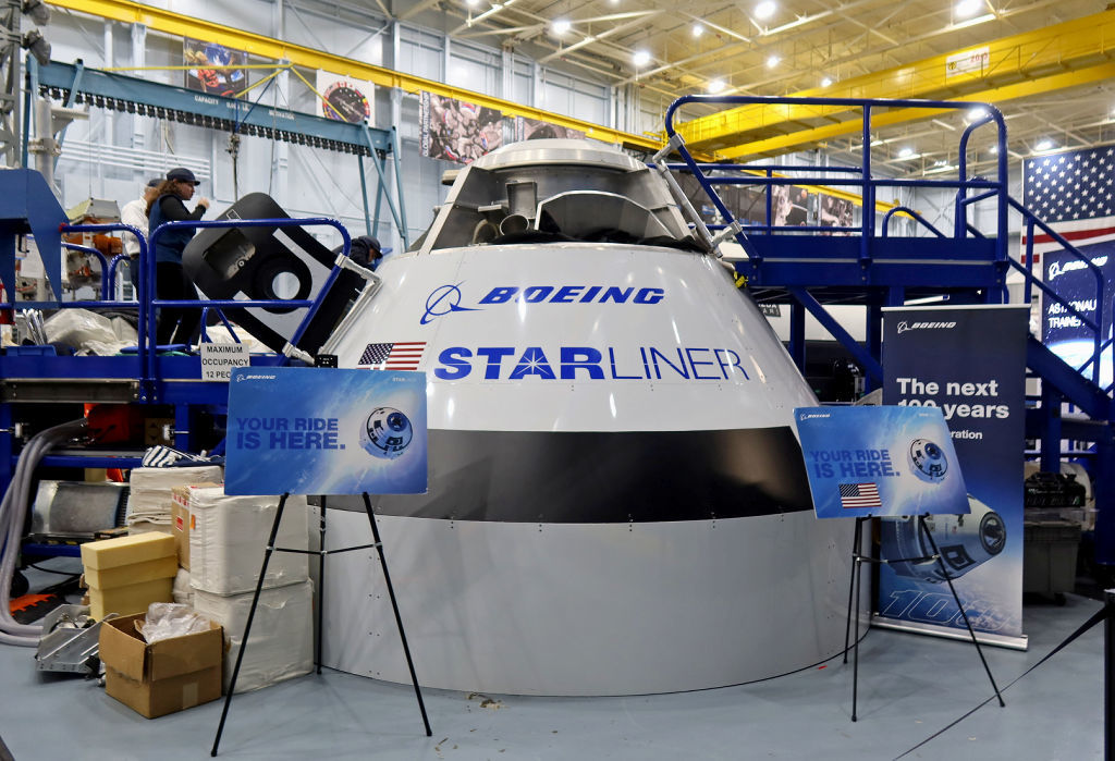 宇宙船スターライナーの模型。搭乗や緊急時の離脱などの訓練に使う＝２１日、テキサス州のジョンソン宇宙センター（共同）