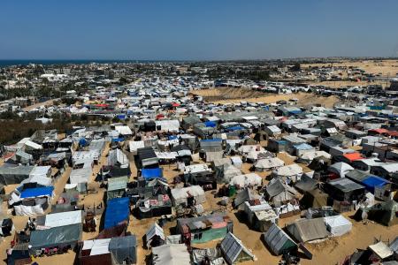 ガザの難民キャンプ＝３月（ロイター＝共同）