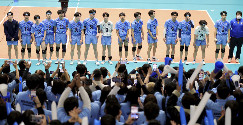 男子・浜松修学舎 苦しみながらも初戦突破 レシーブに課題【春高バレー