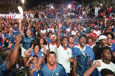 W杯・祭典の現場から】「世界つなぐ」理念逆行 小国に光も、巨大化で