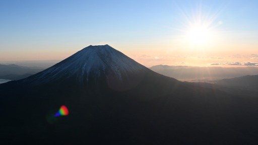 冠雪照らす初日の出 富士山 オレンジ色に染まる 動画あり あなたの静岡新聞