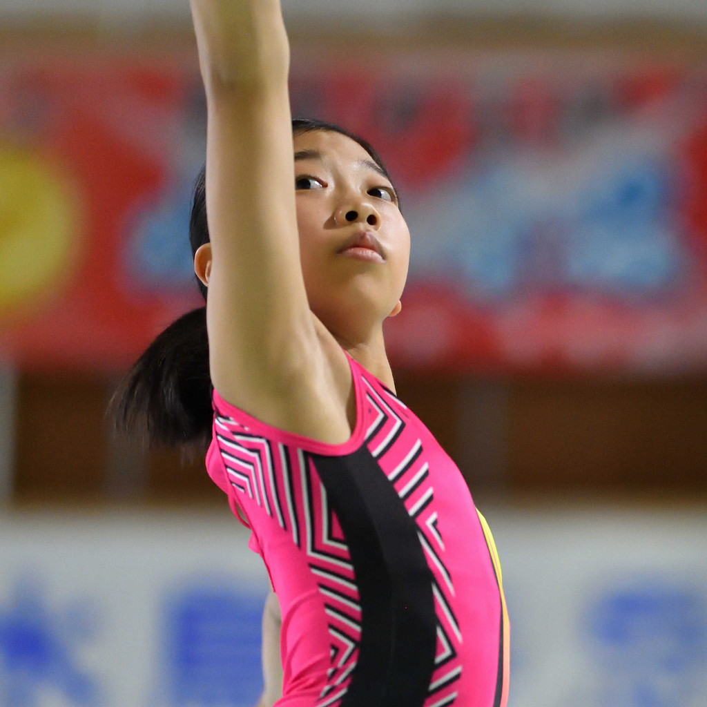 体操女子の種目別平均台で東京五輪代表に決まった芦川うらら＝昨年１１月、水鳥体操館