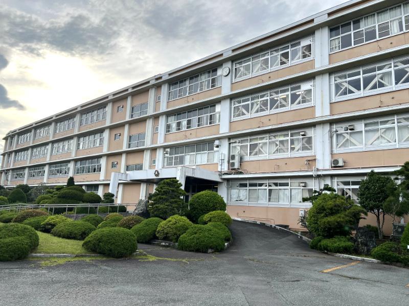県立御殿場高等学校校舎