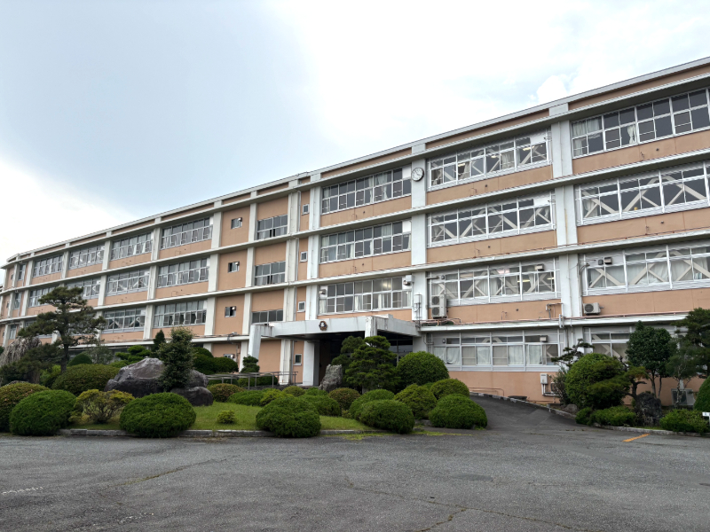 県立御殿場高等学校校舎