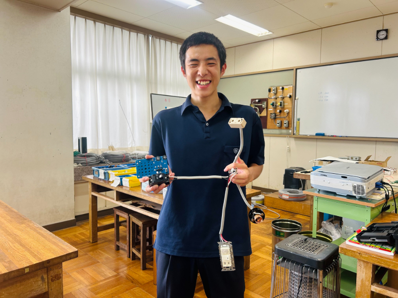 県立吉原工業高等学校生徒